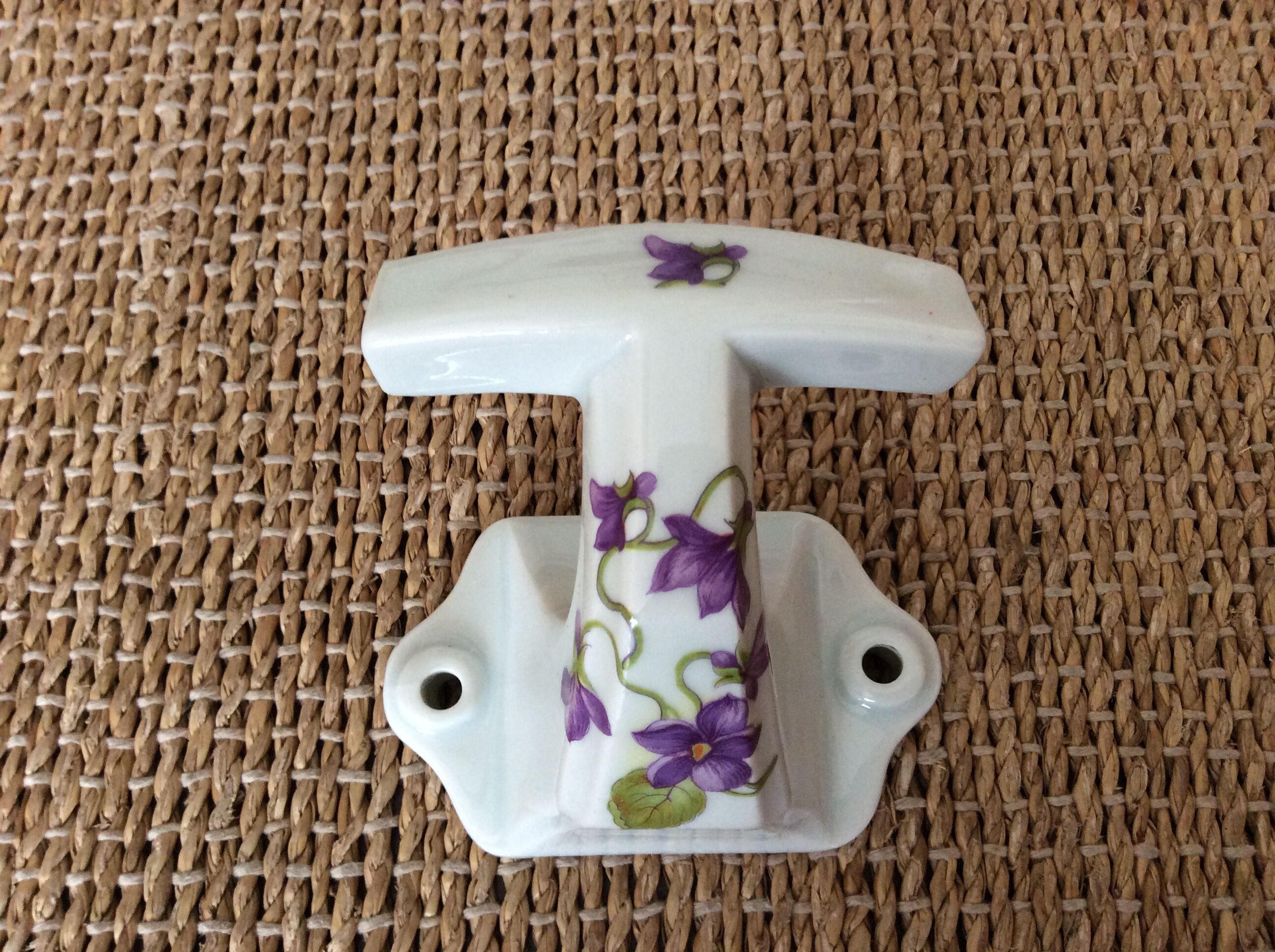 Patère en porcelaine