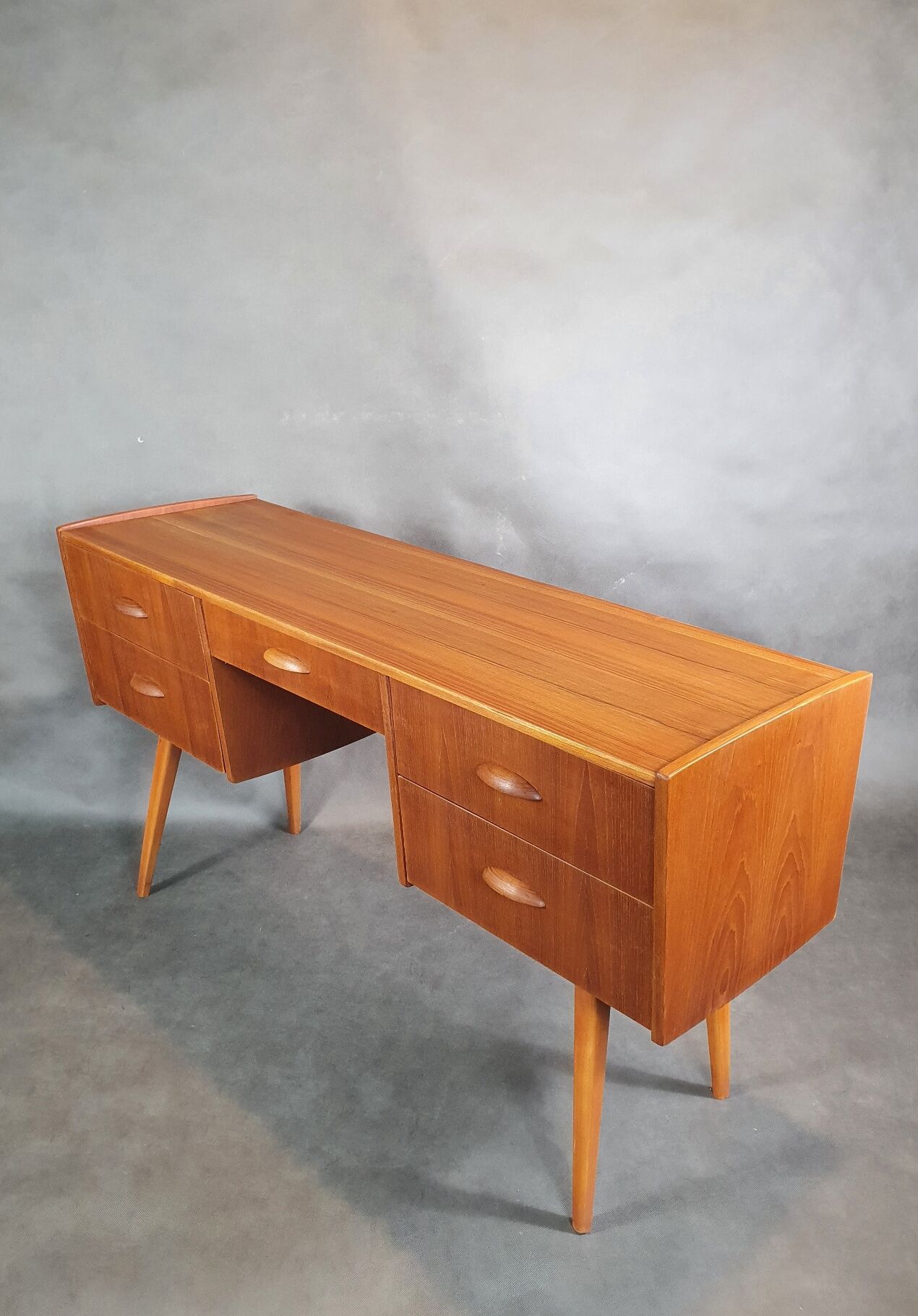 Vintage teak desk with 5 drawers, Restored, Norway 1960
