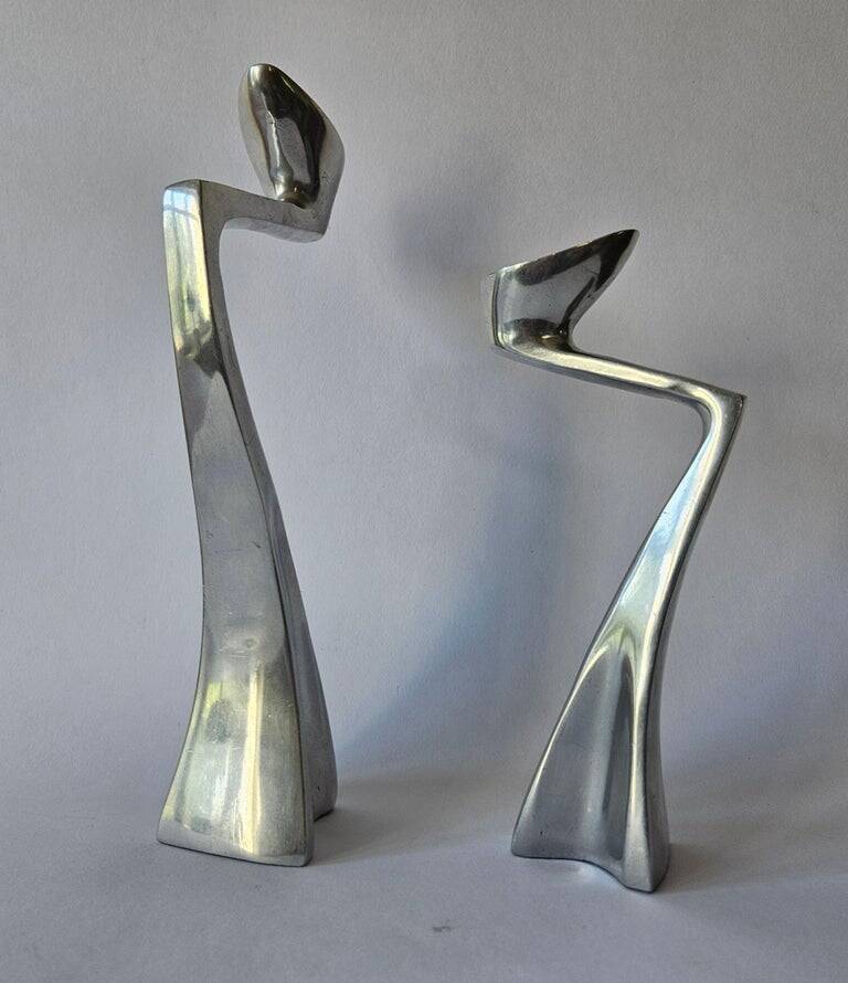 Paire de bougeoirs "Swan" par Matthew Hilton, Angleterre, années 1980