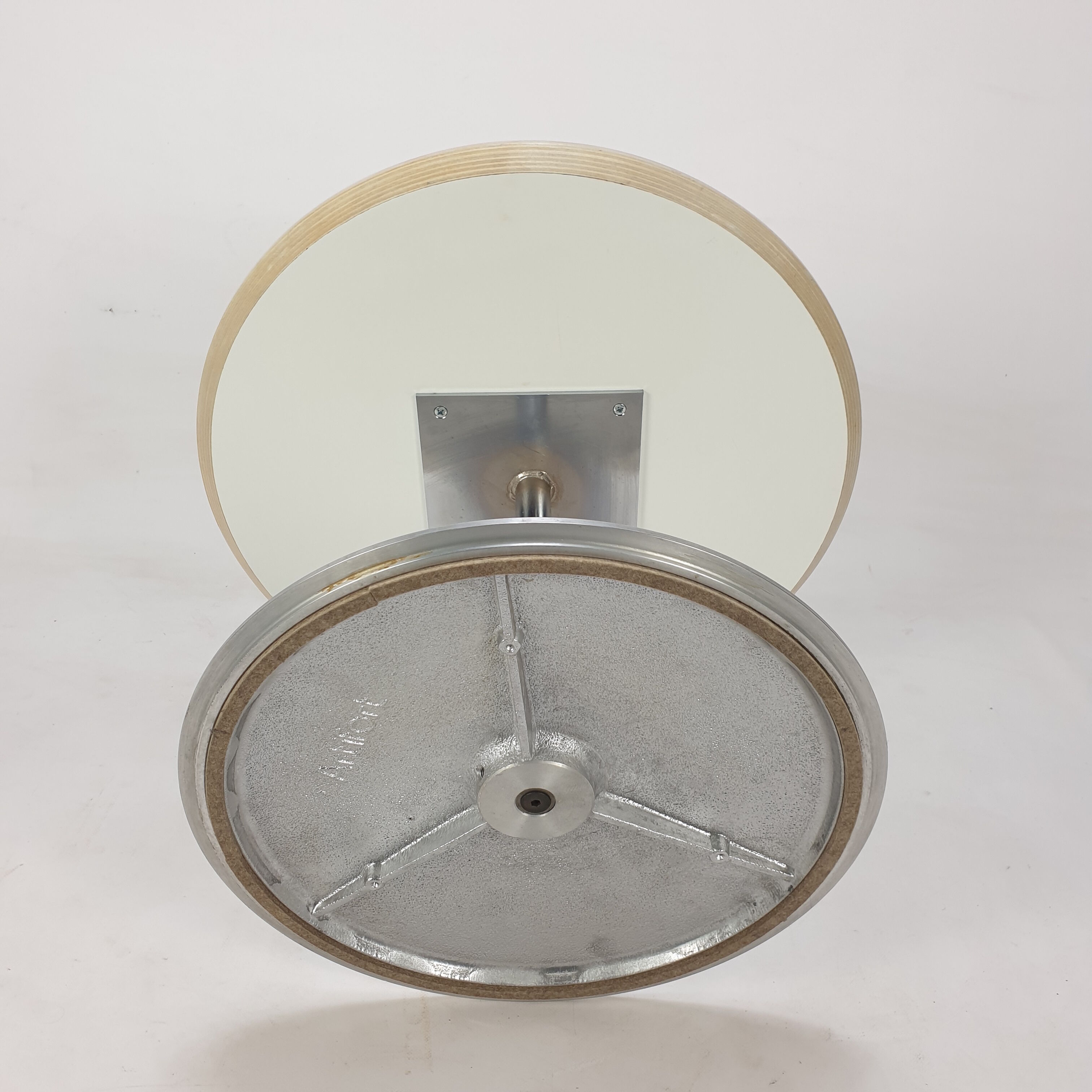 “Circle” coffee table by Pierre Paulin for Artifort