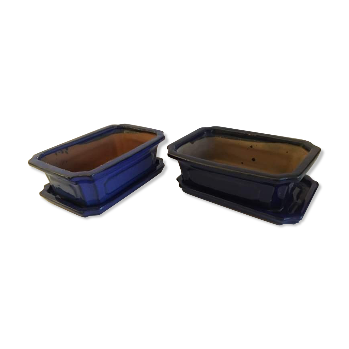 Lot cache pots