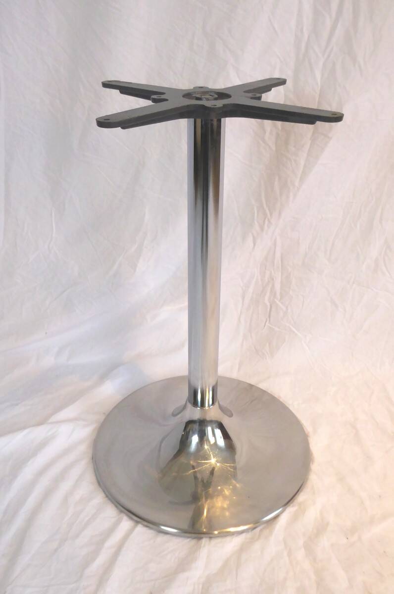 "Tulip" type round table diam. 90cm