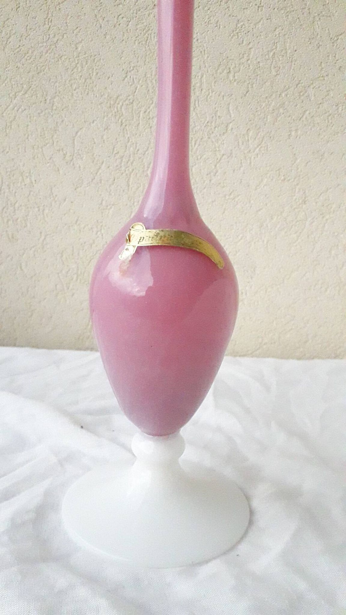 Single flower vase in pink opaline