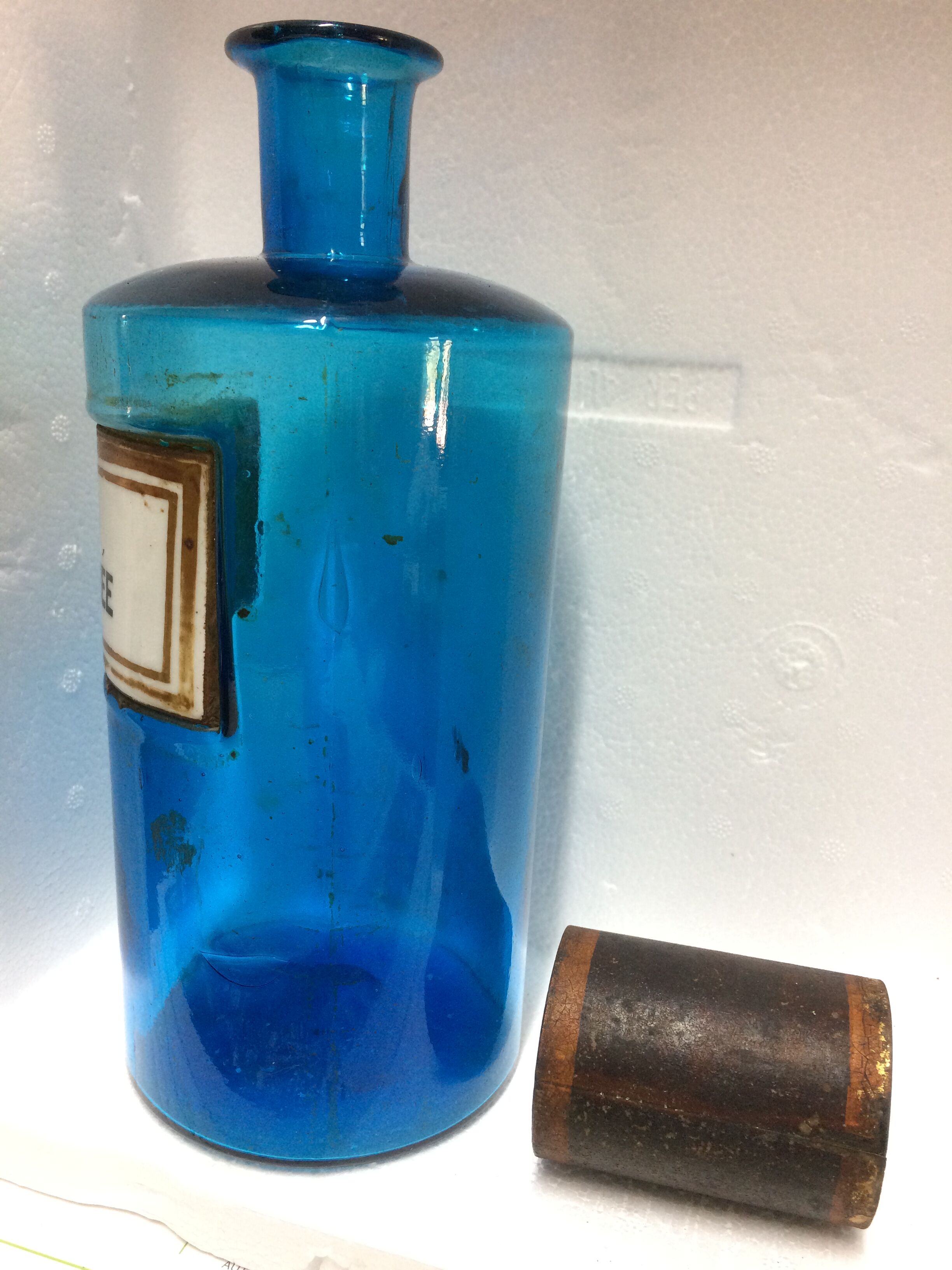 Napoleon III pharmacy pot