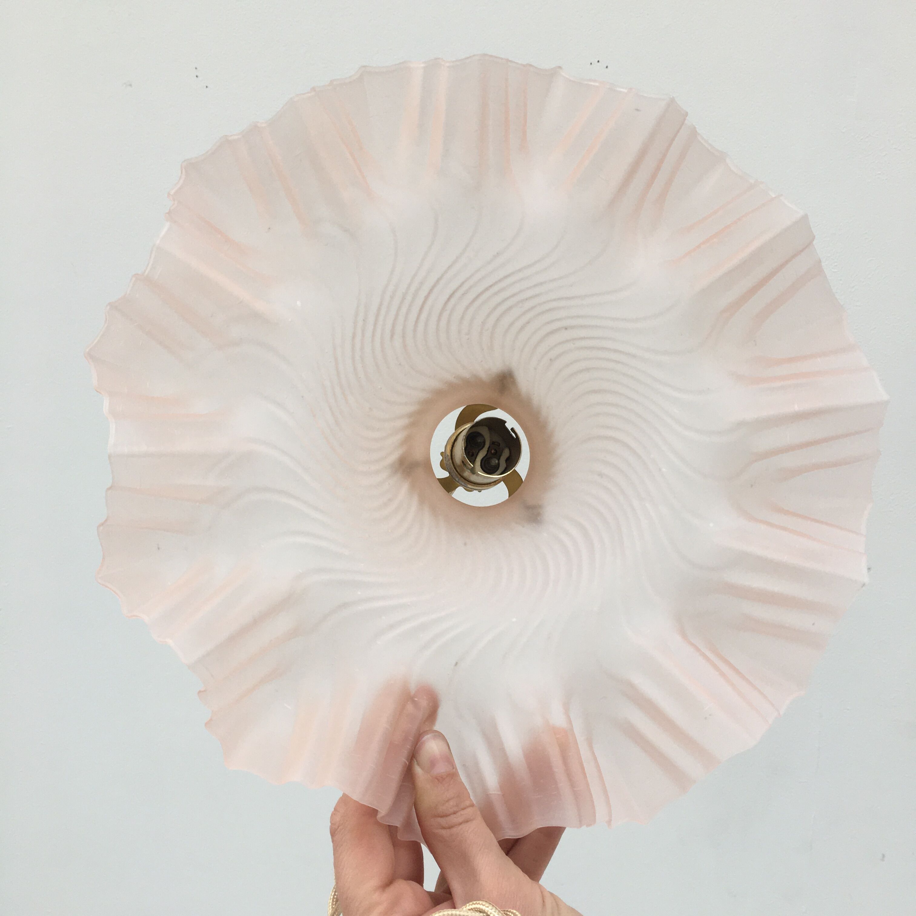 Vintage flake suspension in pale pink transparent glass