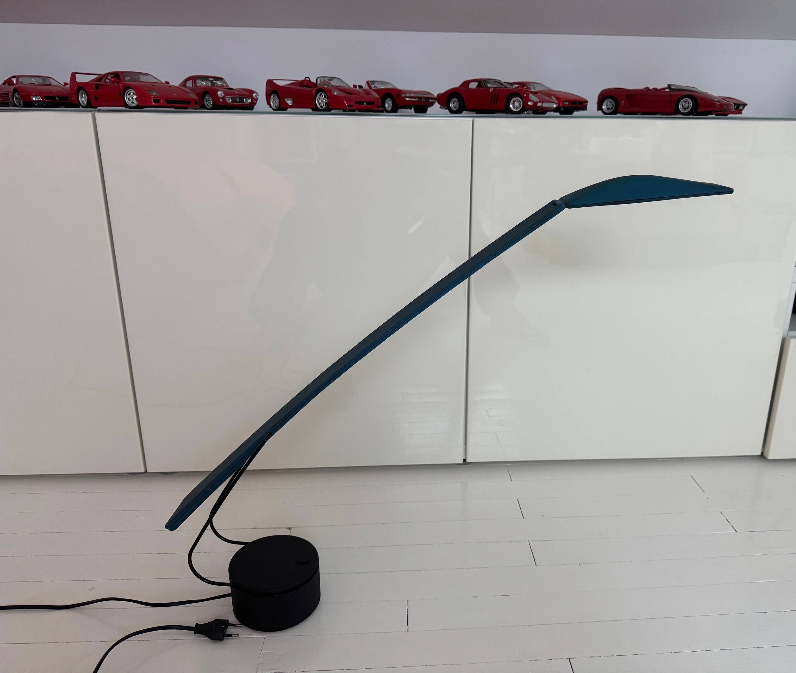 Dove desk lamp from the 1980s