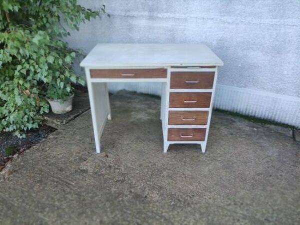 Bureau adulte vintage