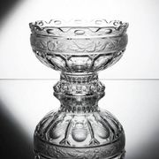 Cut and engraved crystal footed bowl, floral decoration – classic style / centrepiece - 20th century
