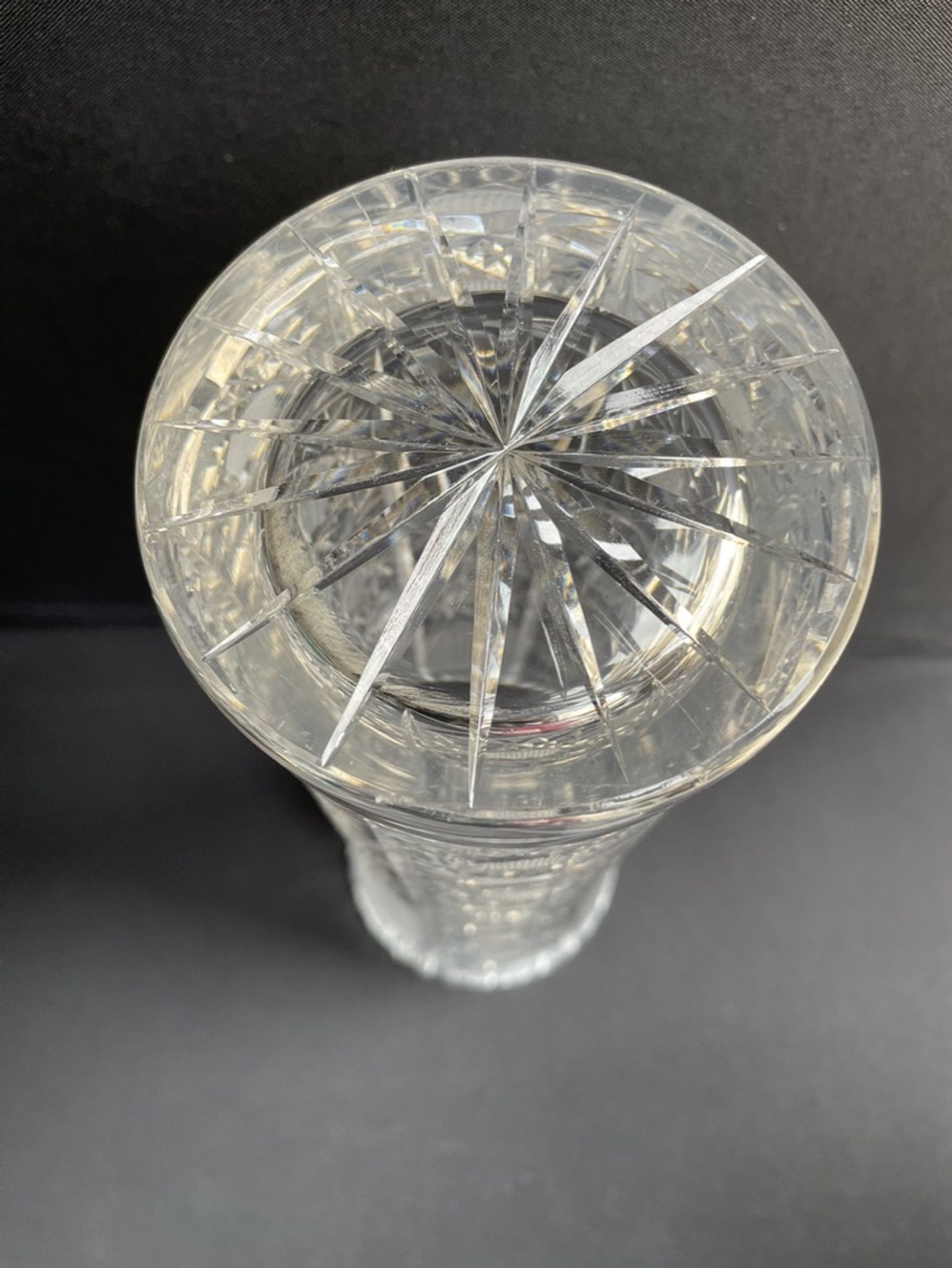 Vase en cristal taillé – milieu xxème