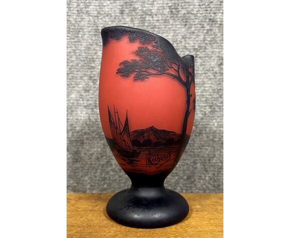 Vase de forme atypique en pâte de verre gravé à l'acide, richard (verrerie  loetz) (1920-1929) | Selency