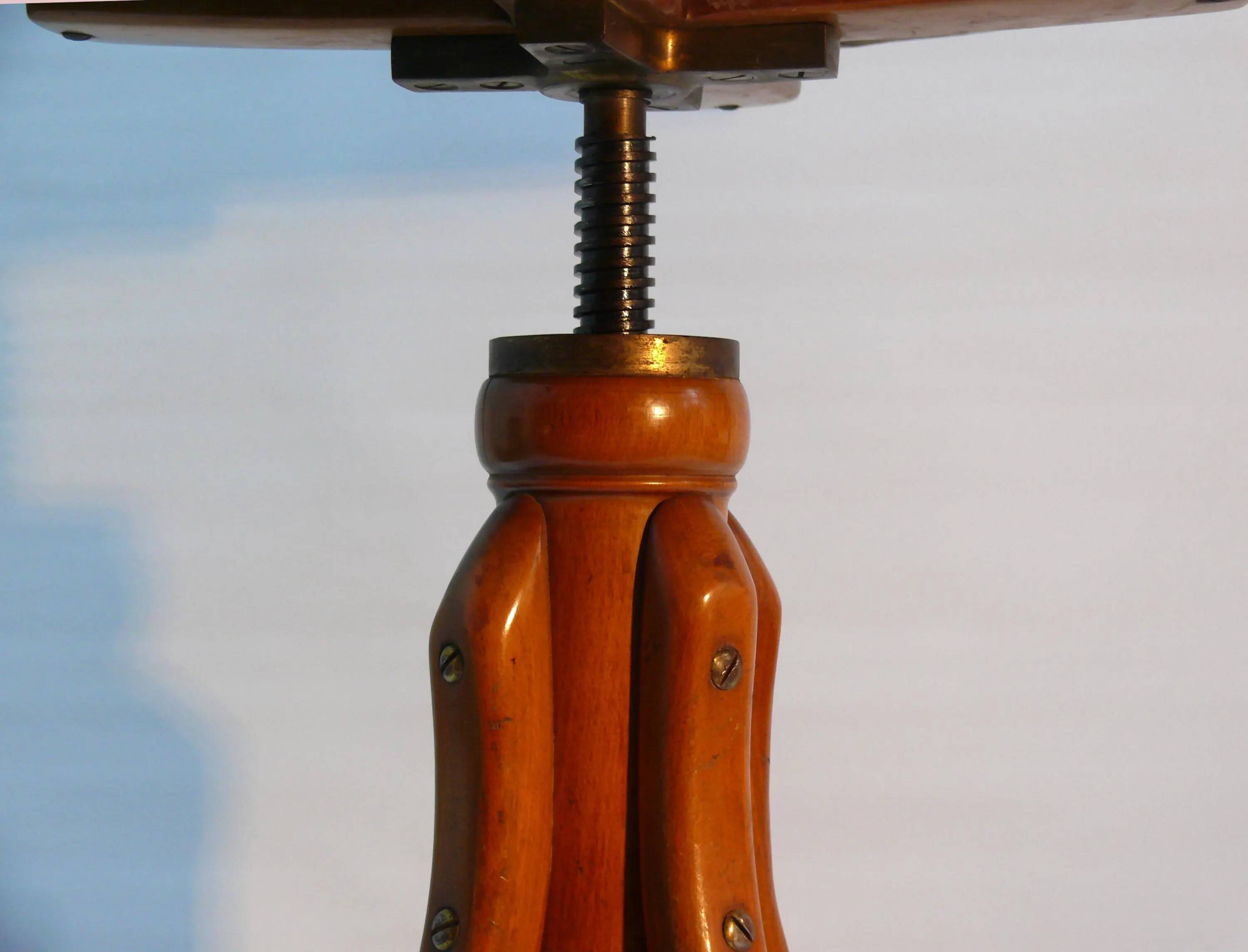 Tabouret de piano / tabouret pivotant, J. & J. Kohn company, tabouret ancien en bois courbé, vers 1900