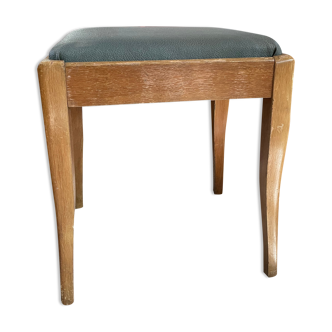 Stool "hiding"