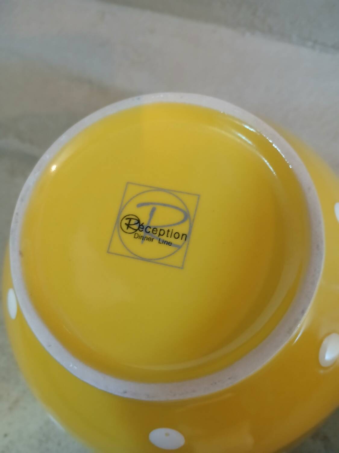 2 large polka dot bowls