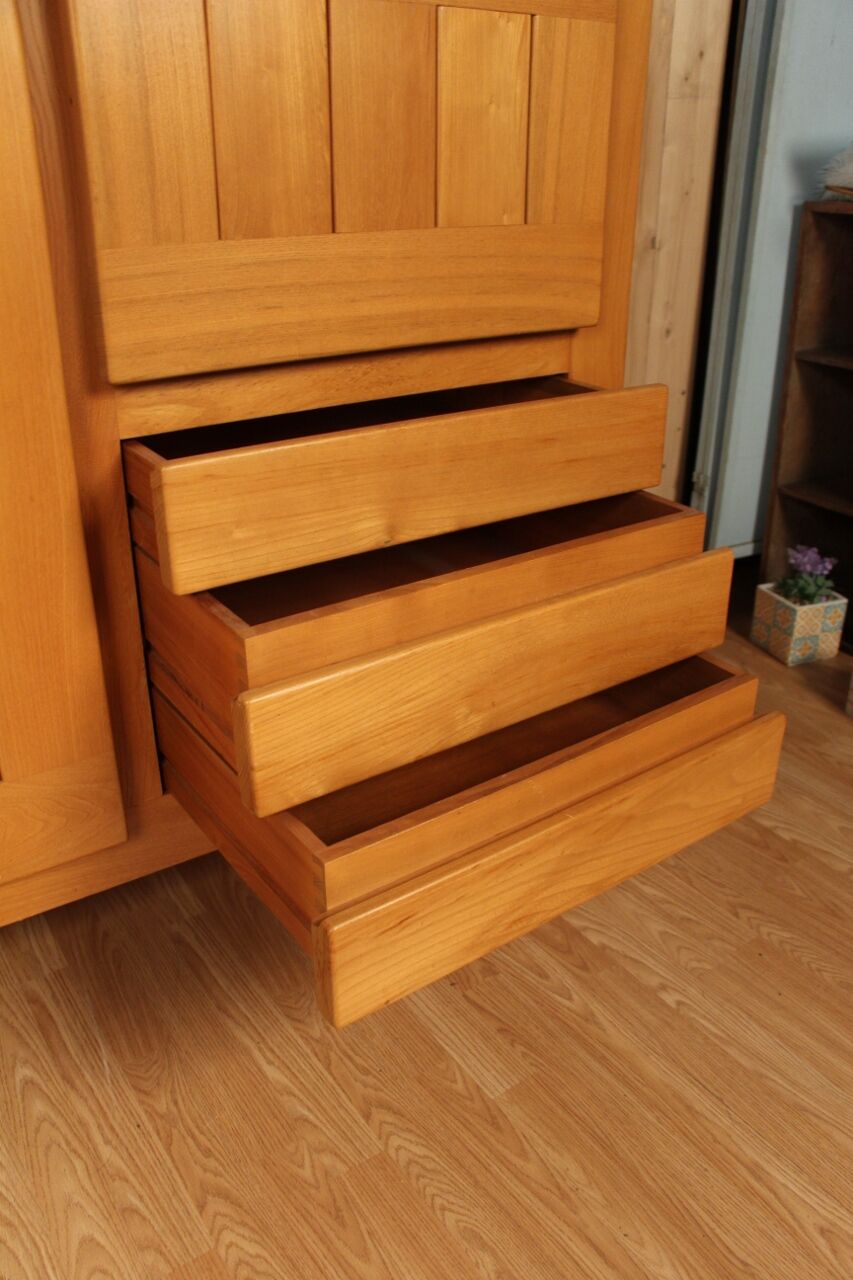 Enfilade en orme de la Maison Regain