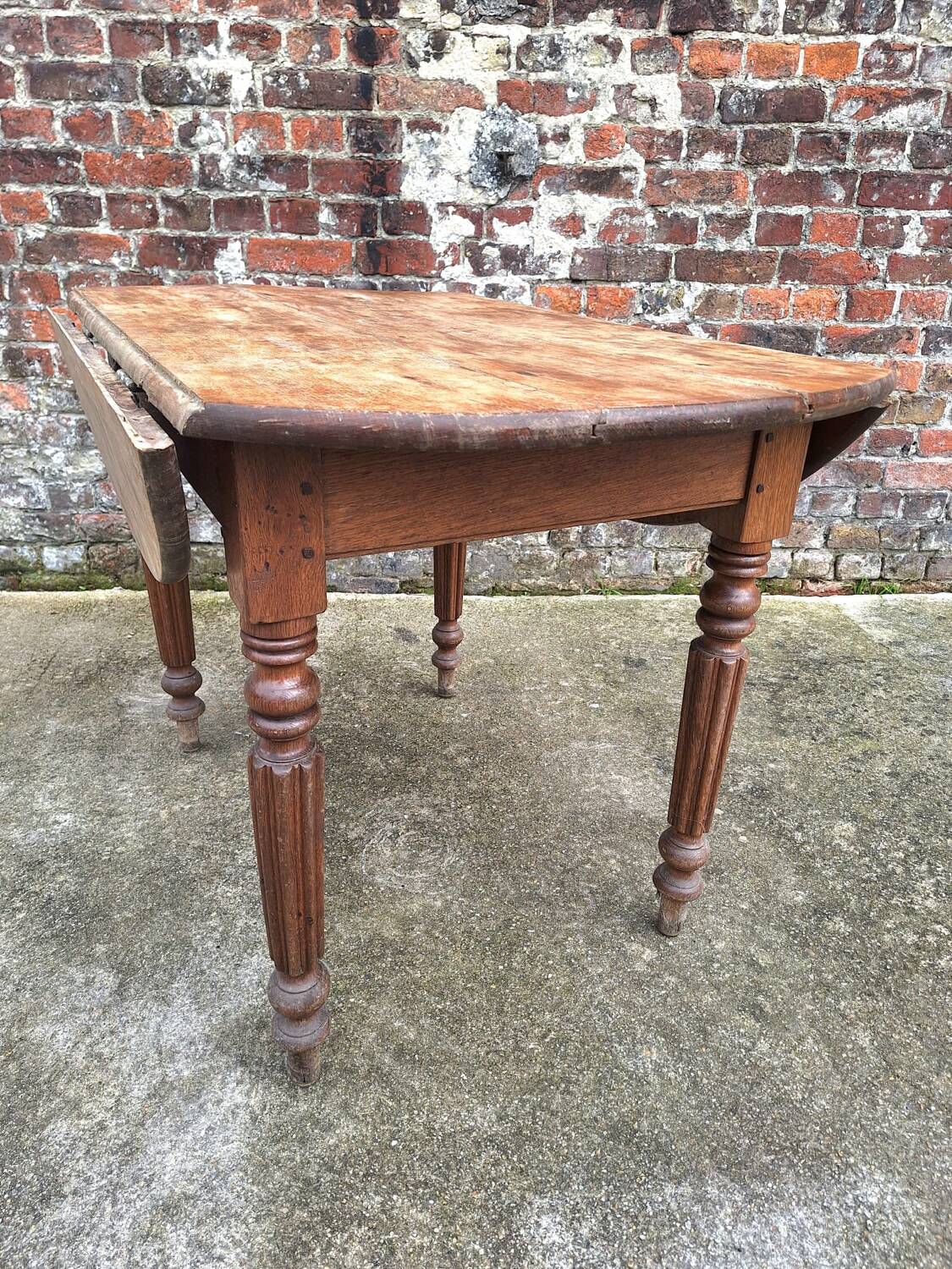 Antique round farmhouse table, modular vintage furniture