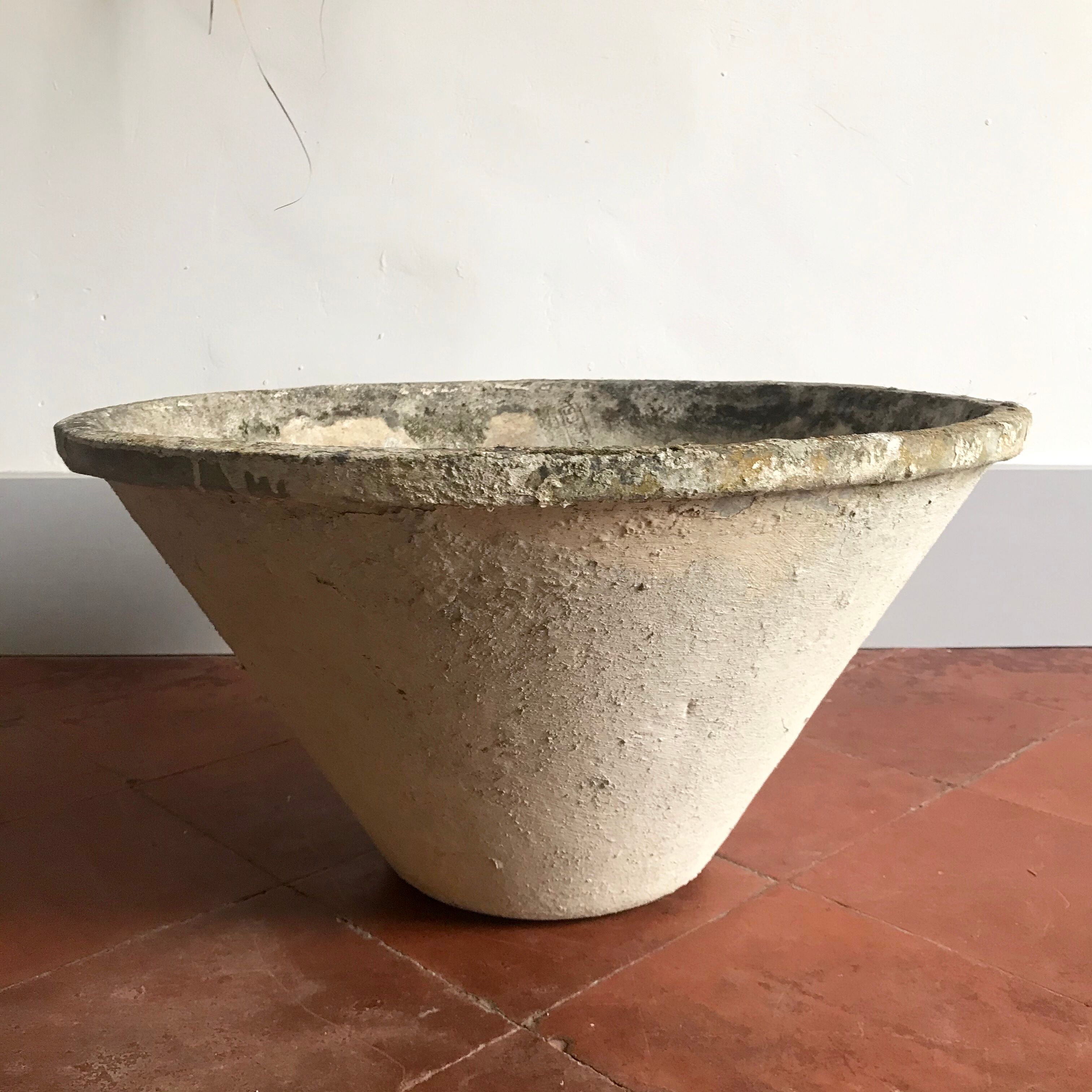 Paul Zülli design planter basin, model "Saint Gall" edited by Eternit