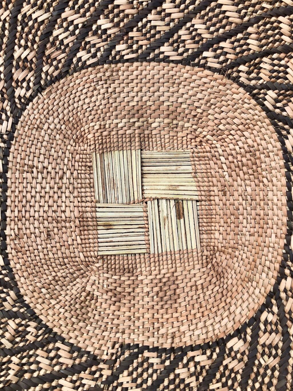 Flat Vannerie of Zimbabwe