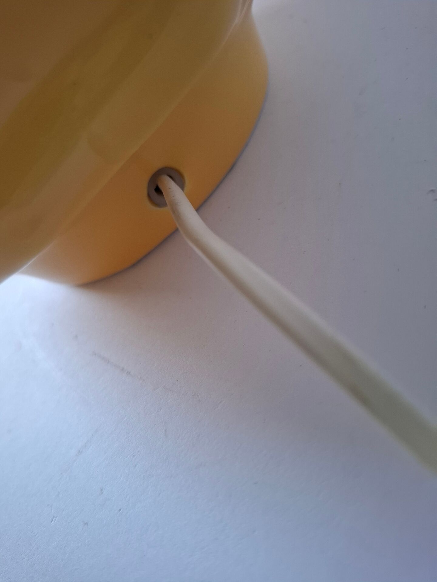 Vintage shell ceramic lamp