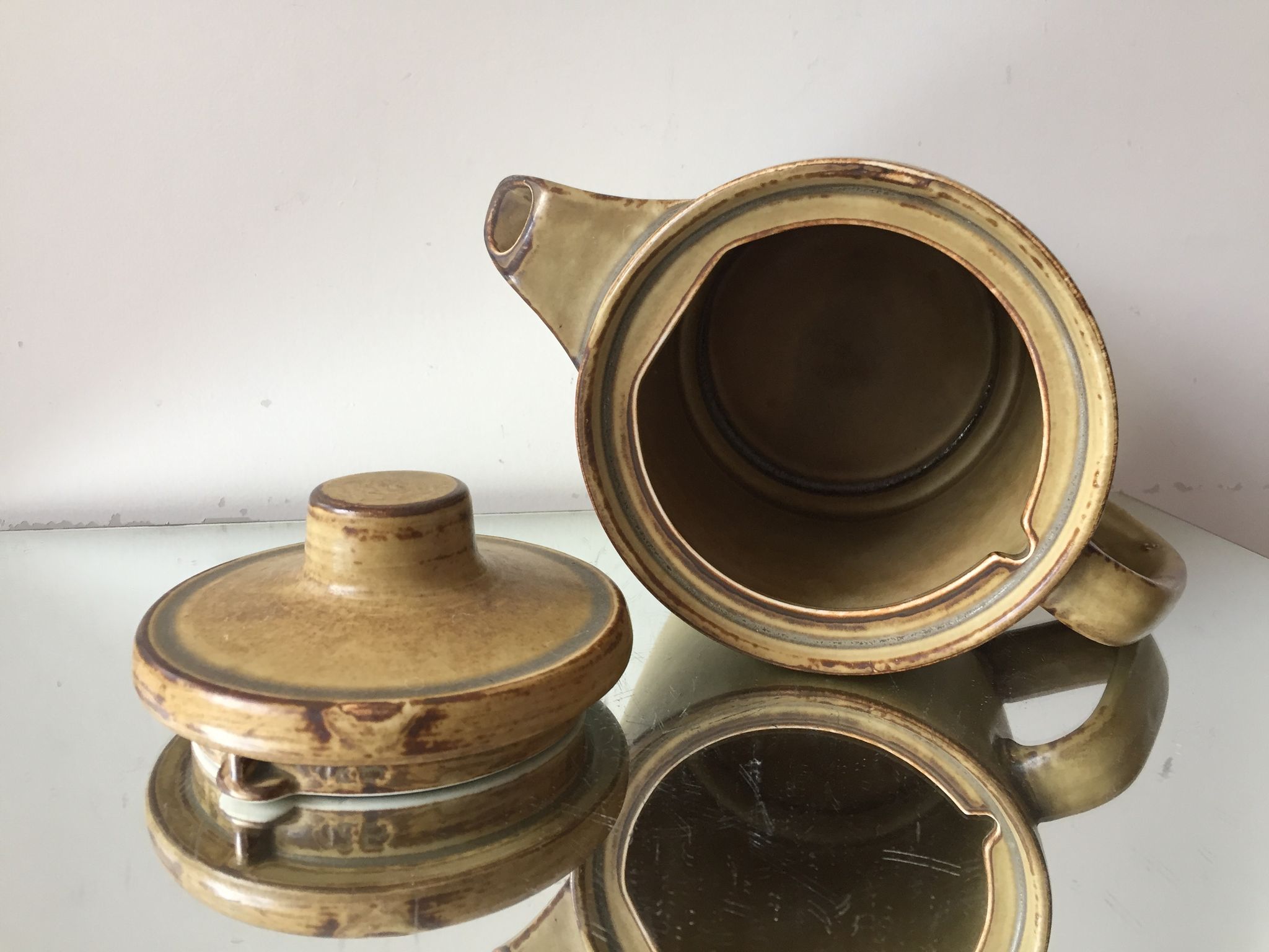 Cafetière en grès scandinave