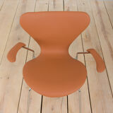 Series 7 chair model 3207 by Arne Jacobsen , Denmark 1980