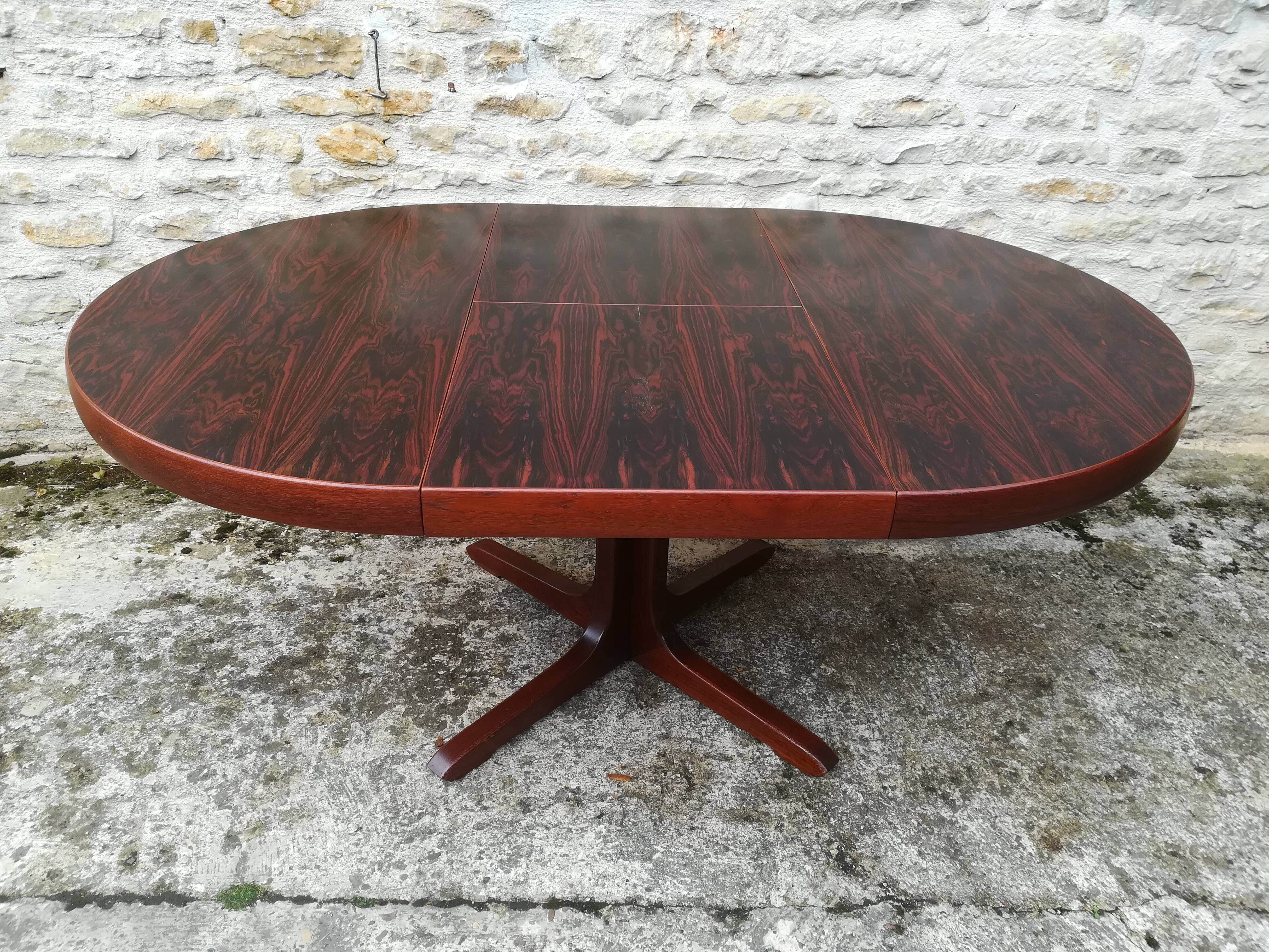 SCANDINAVIAN ROUND TABLE EXTENDED