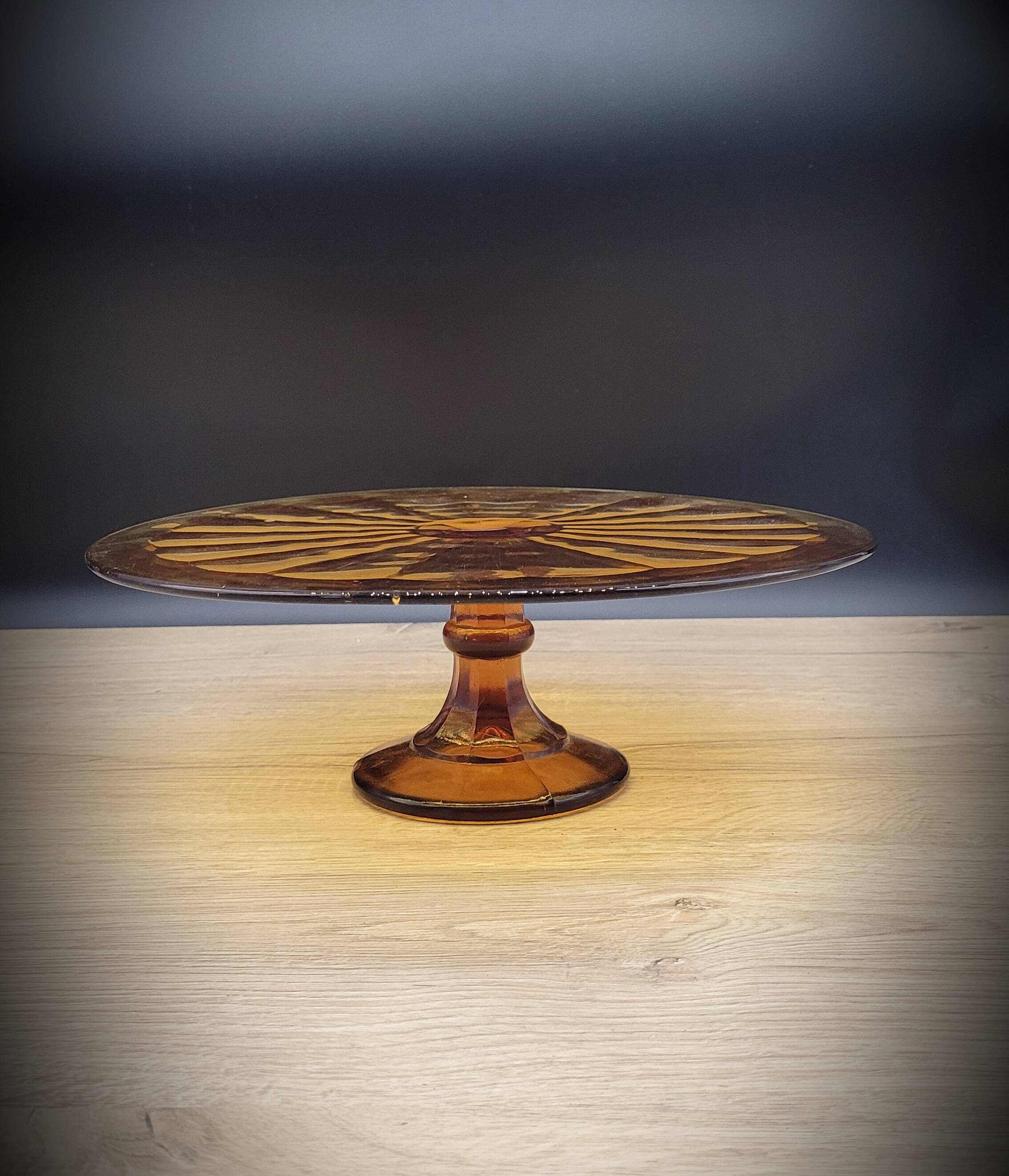 Brown molded glass tart cake dish
