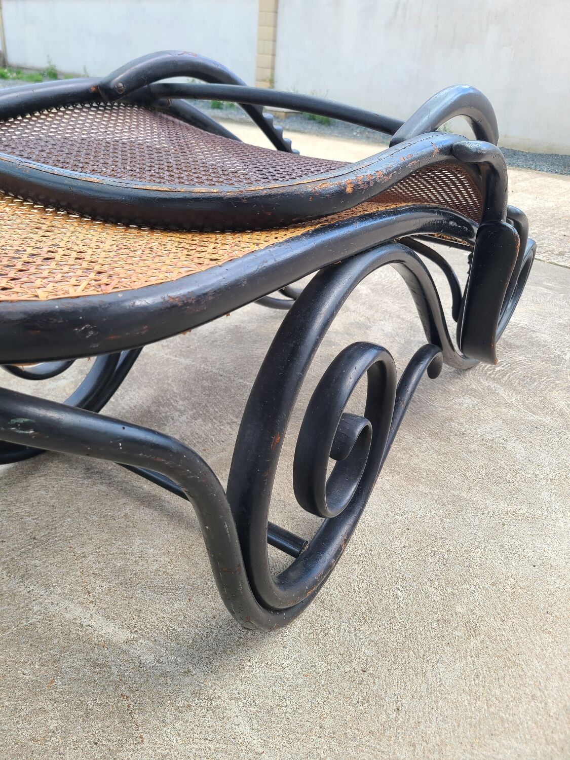 Thonet canngage lounge chair and bent beech wood circa 1900