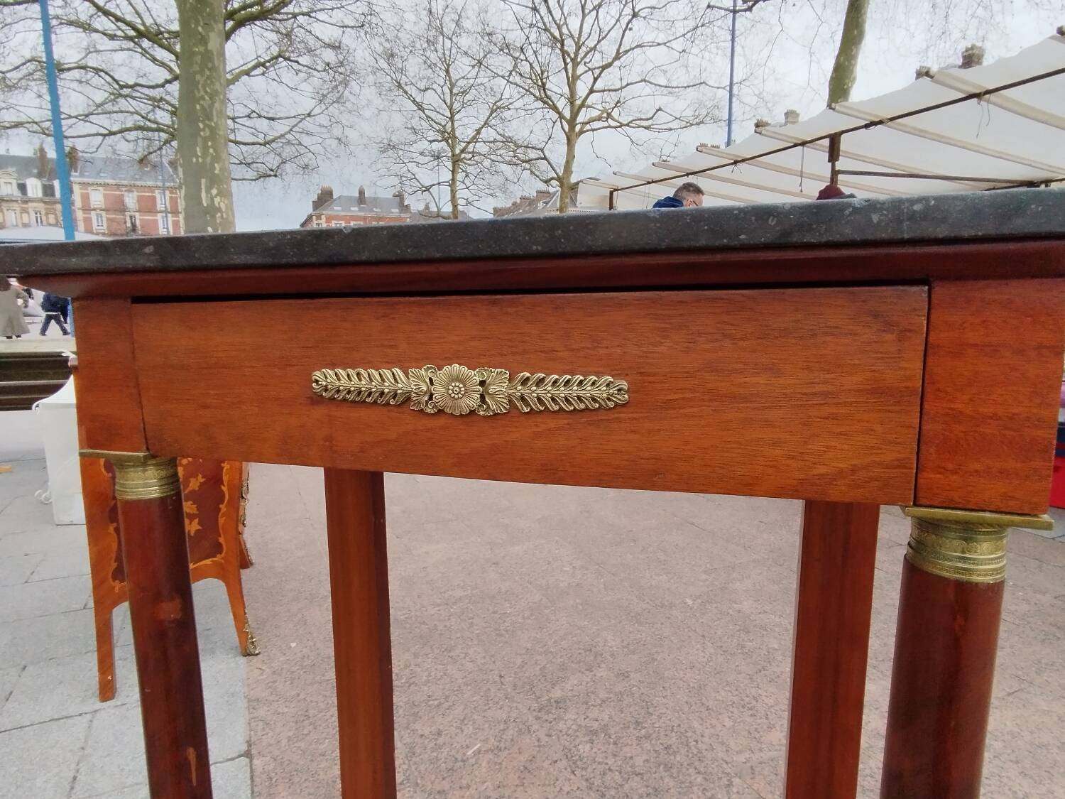 Console ancienne empire avec plateau marbre