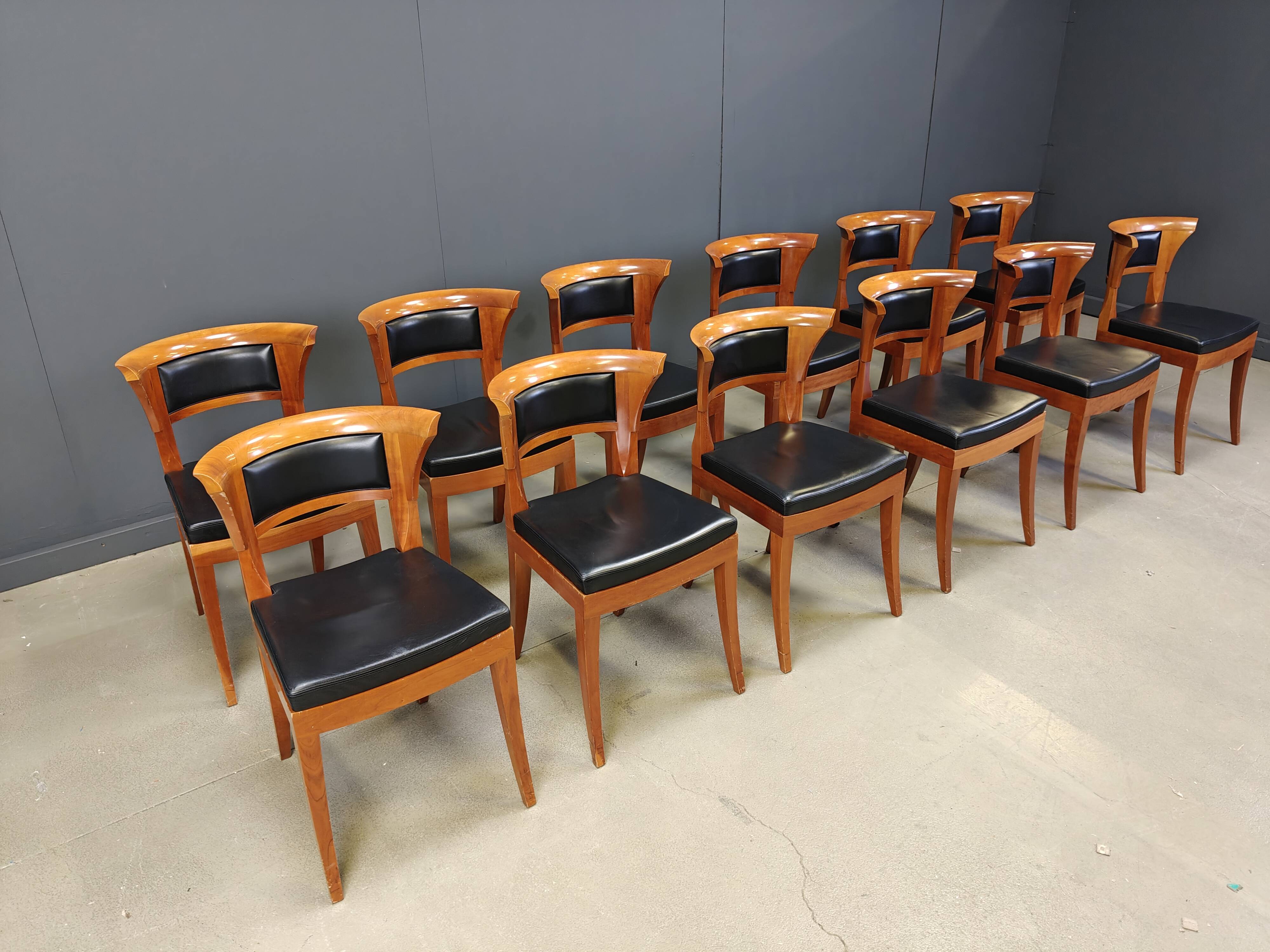 Set of 12 Cherry wood dining chairs by Leon Krier Model Sella Media by Gior