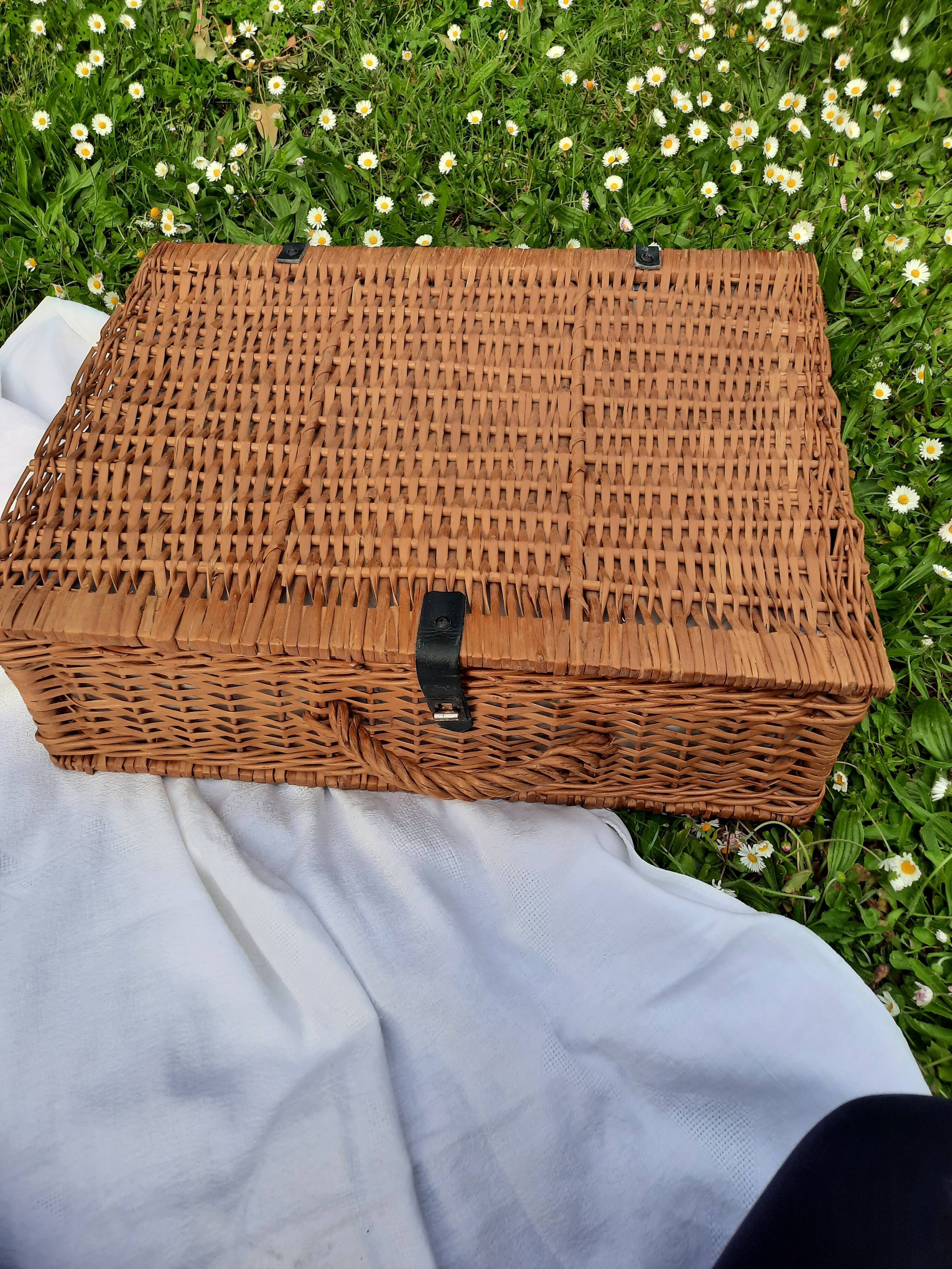 Vintage picnic basket