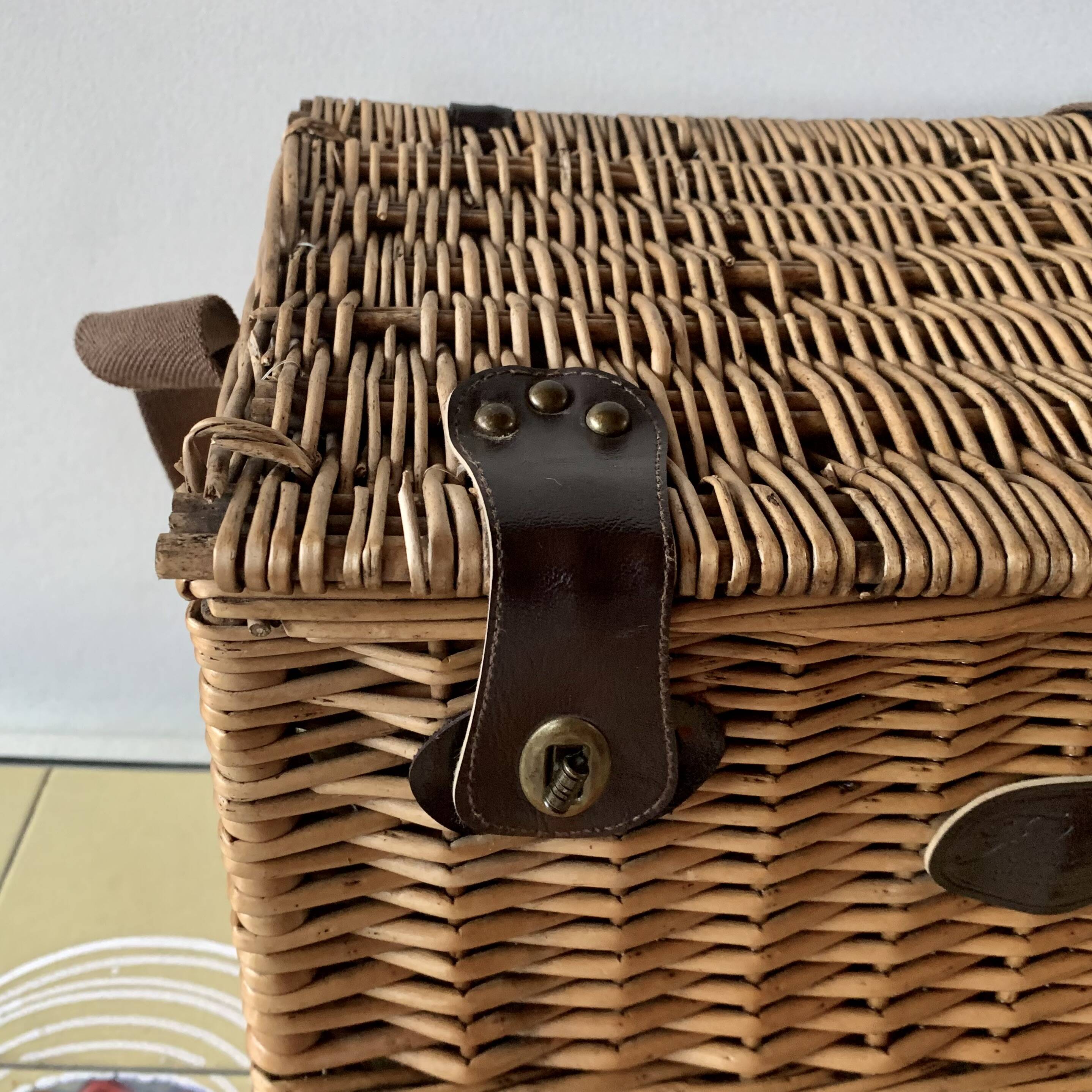 Vintage Flamingo Wicker Picnic Basket