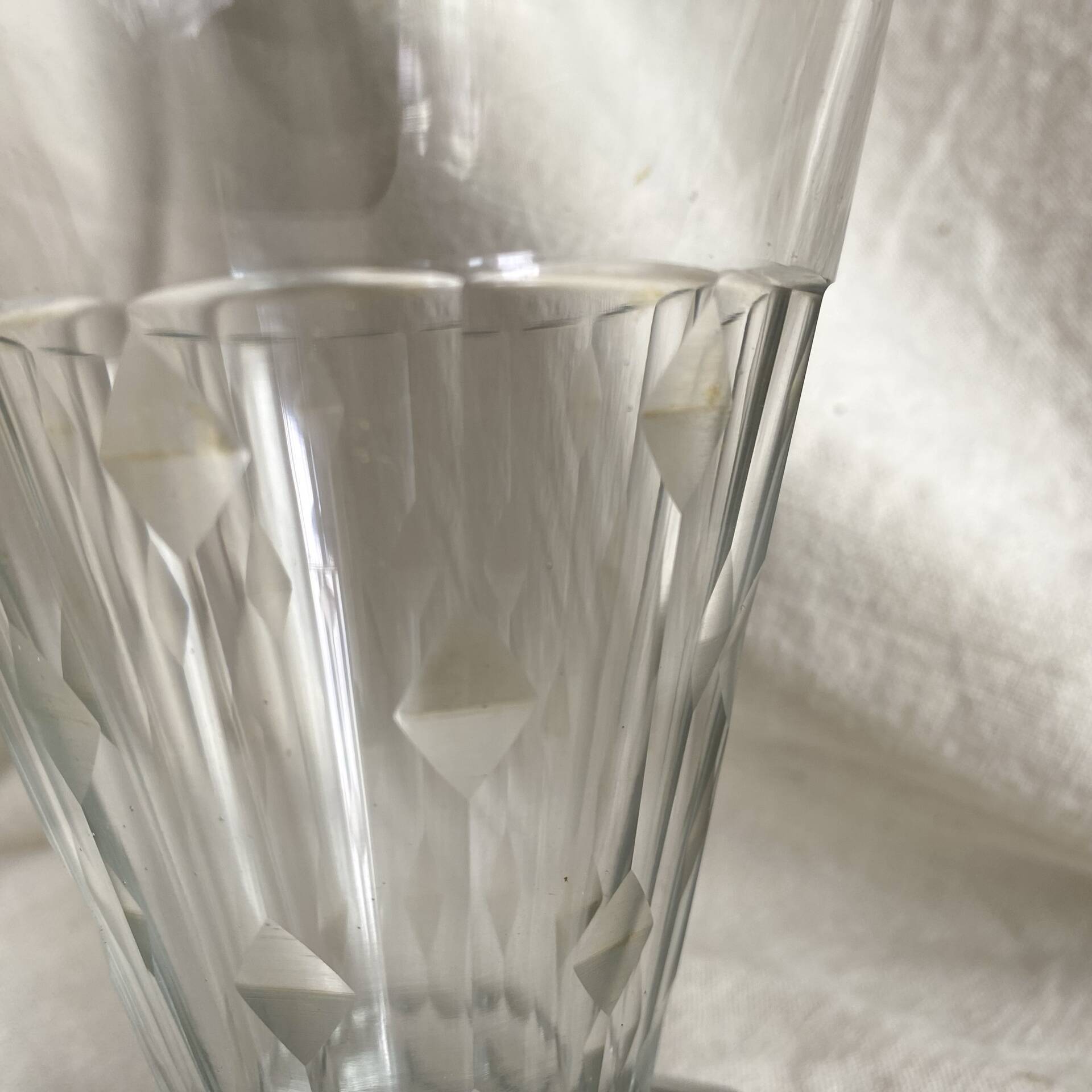 Art Deco carafe with fan stopper