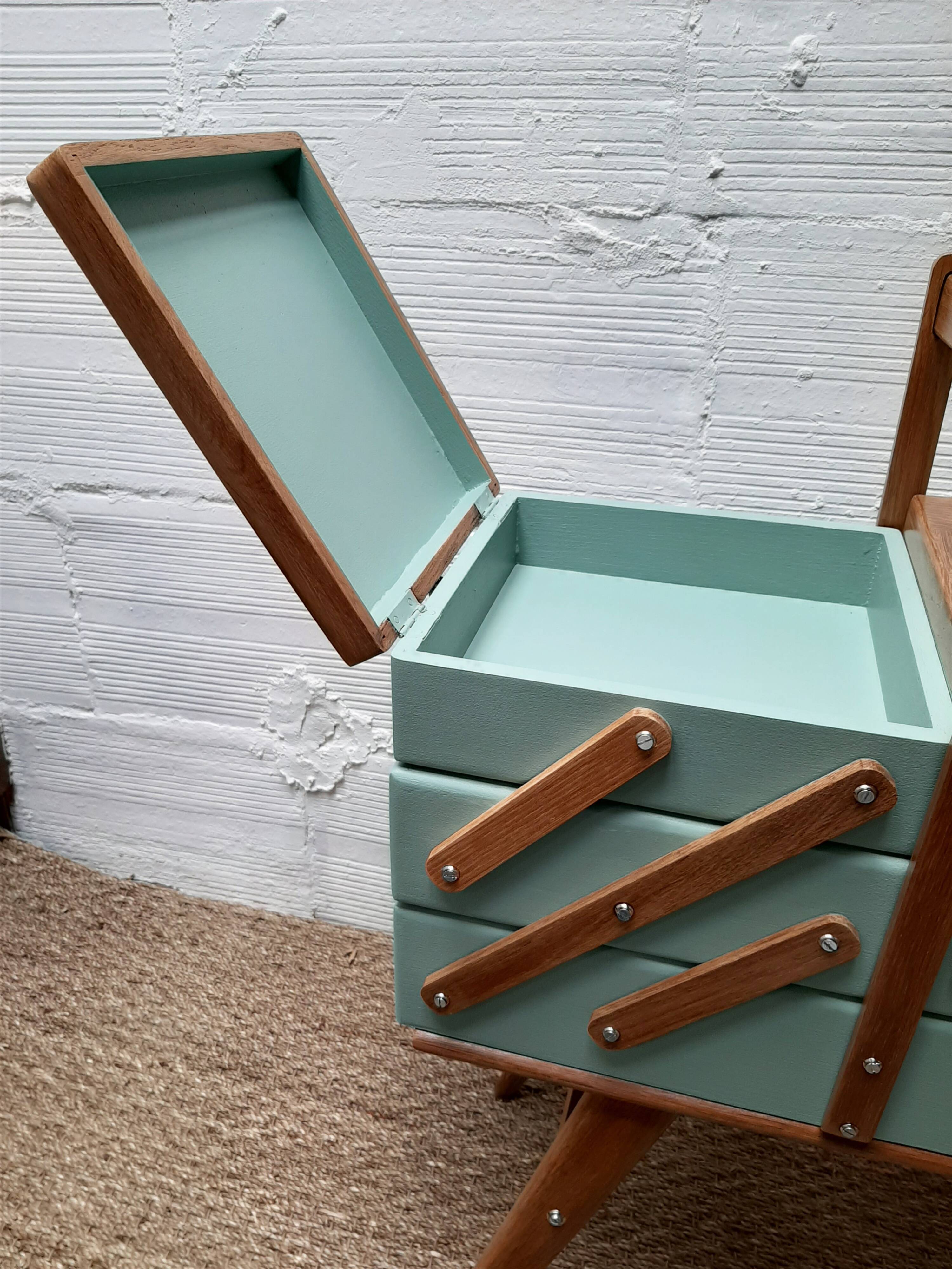 Sewing table years 50