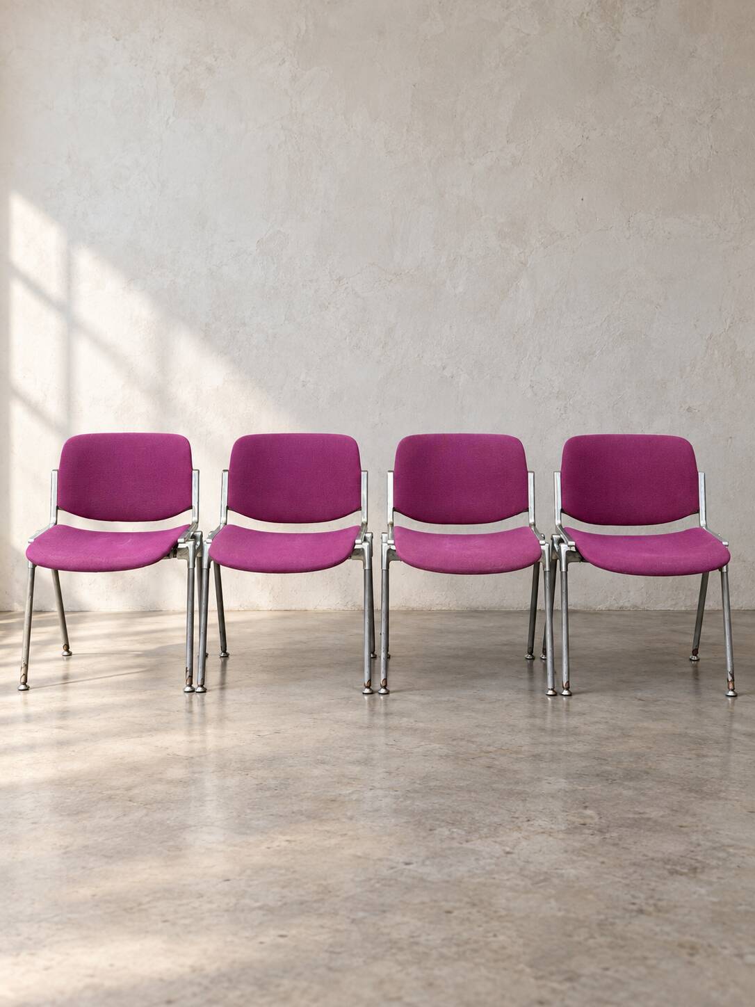 Set of 4 DSC 106 chairs by Castelli