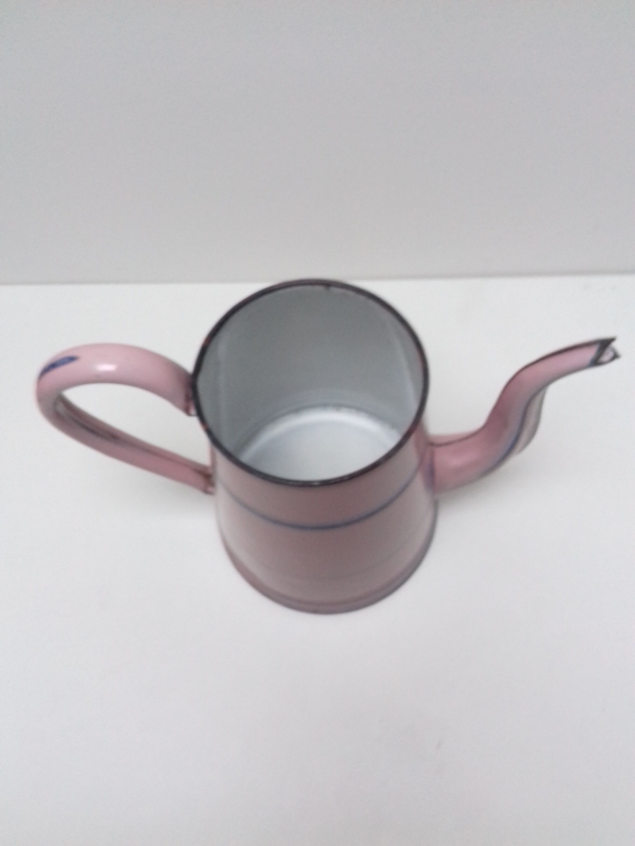 Enamelled coffee maker pink, blue liseret