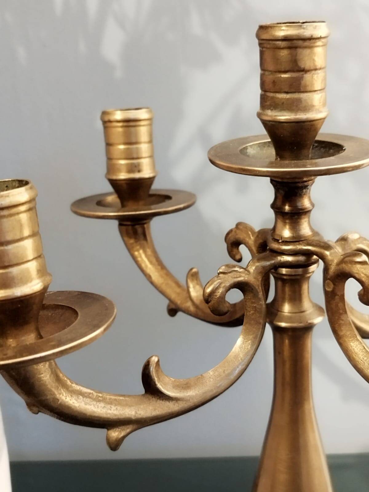 Old candlestick candelabra candle holder in brass with movable arms 5 lights