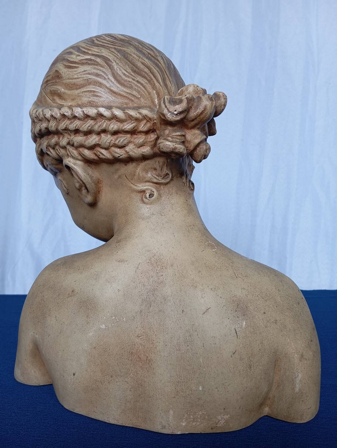 Buste de jeune fille « La rieuse »