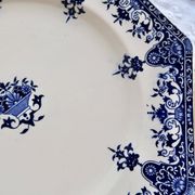Plat de service terre de fer Longchamp modèle Rouen XIXe siècle