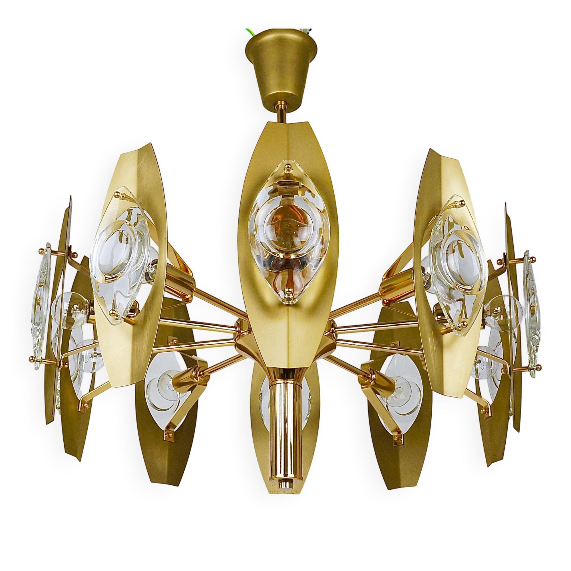 Oscar Torlasco brass chandelier of 25 inches with optical prism lenses, Italy, 1970s.