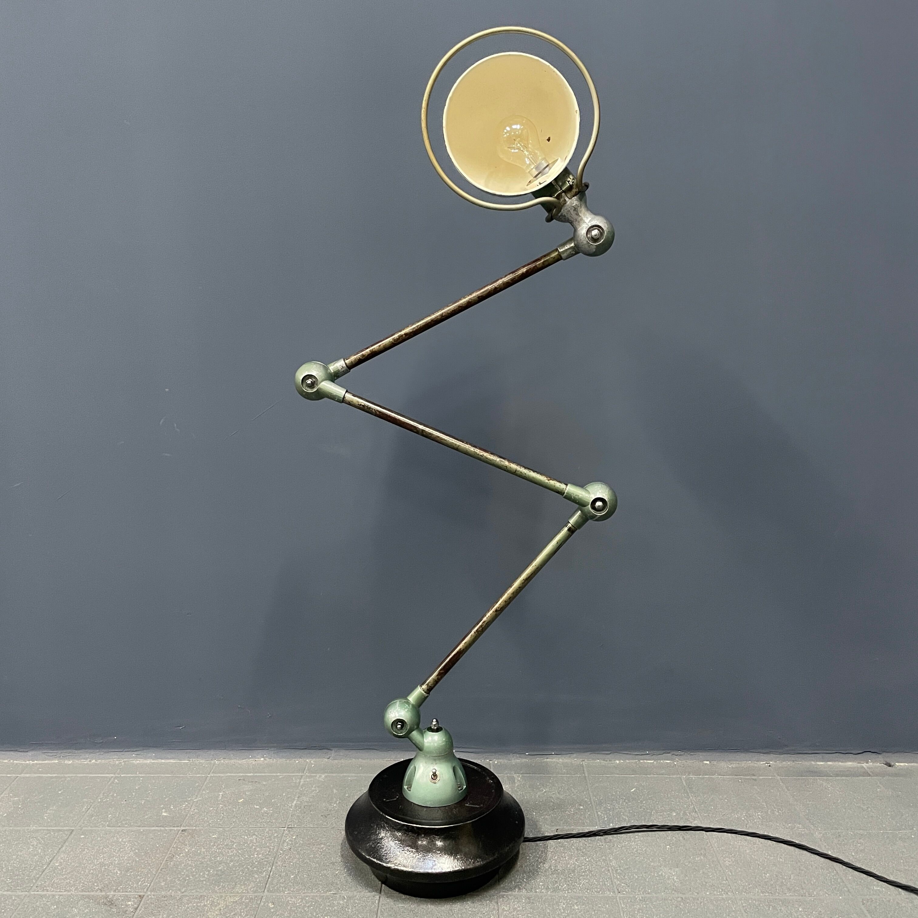 3 arm vespa green patina Jieldé lamp on cast iron base