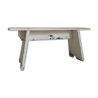 Old wooden wooden farm bench patina