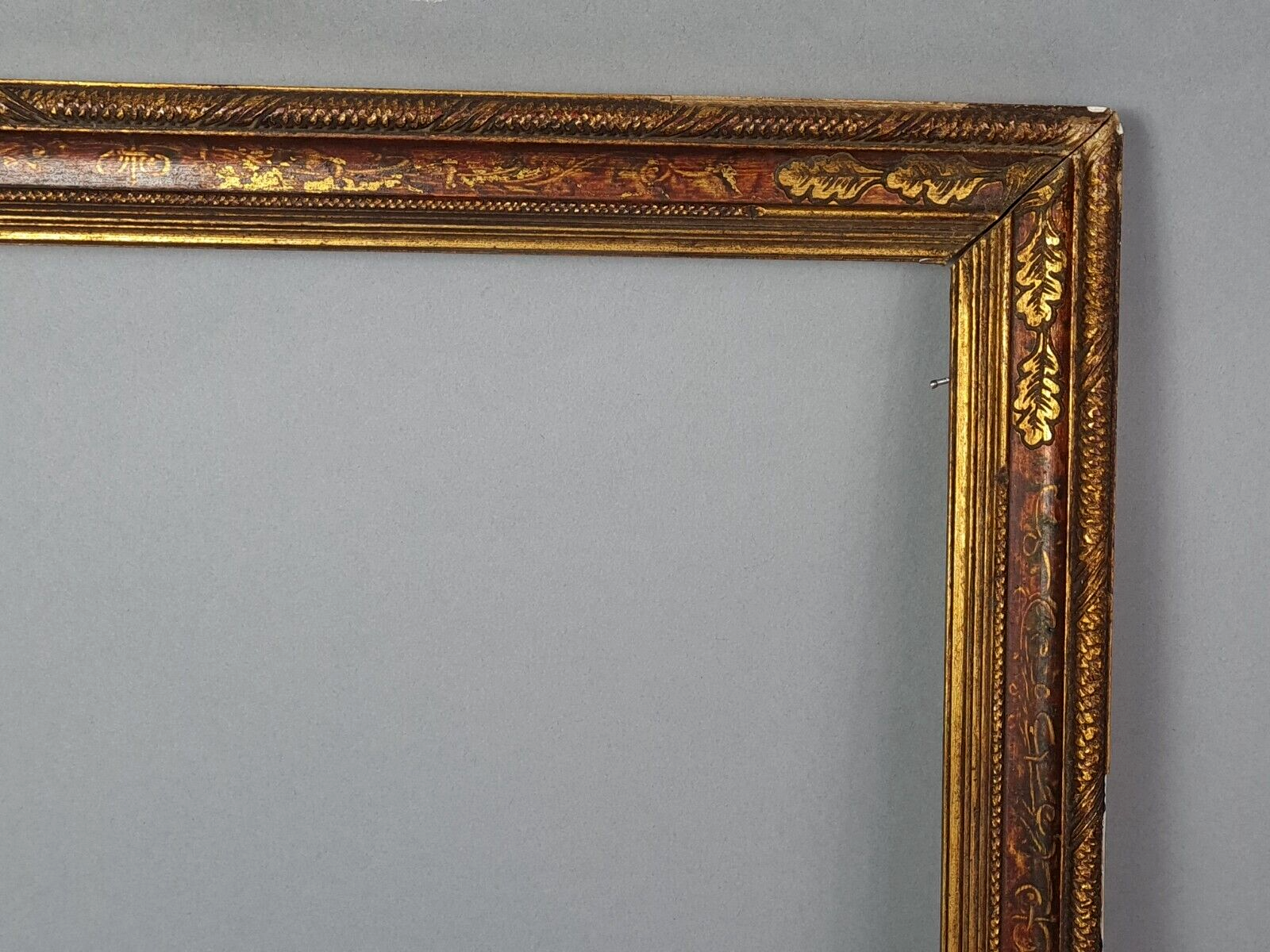 Old Italian frame gilded polychrome wood 47x39 cm, foliage 41x33 cm SB