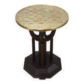 Table d'échecs Art déco des années 1930 avec plateau en laiton décoré à la main et base en chêne teinté