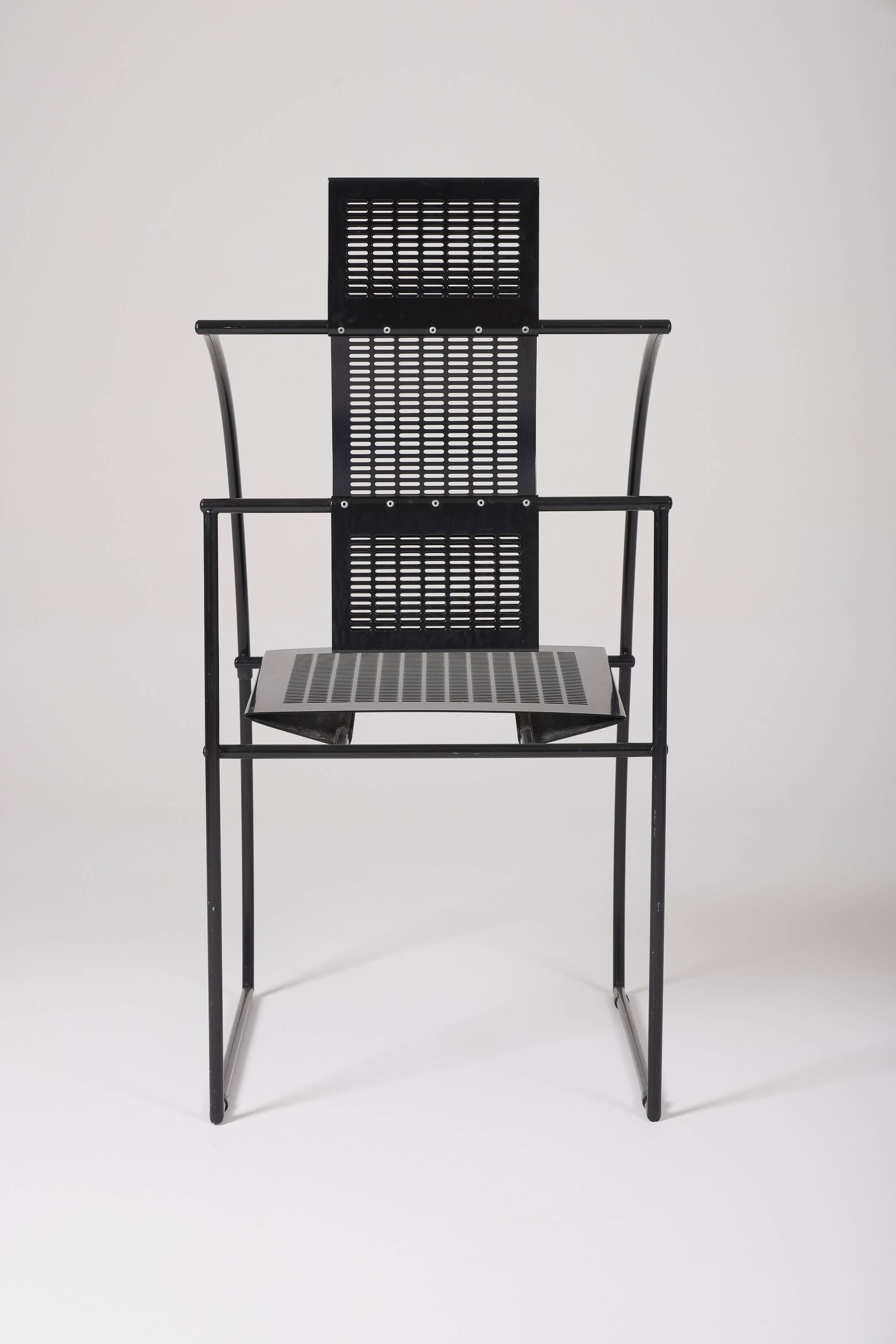 Black metal chair "Quinta" Mario Botta