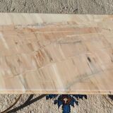Living room table in gilded metal and marble.