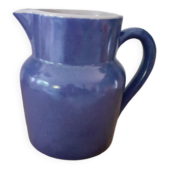 Sandstone pitcher