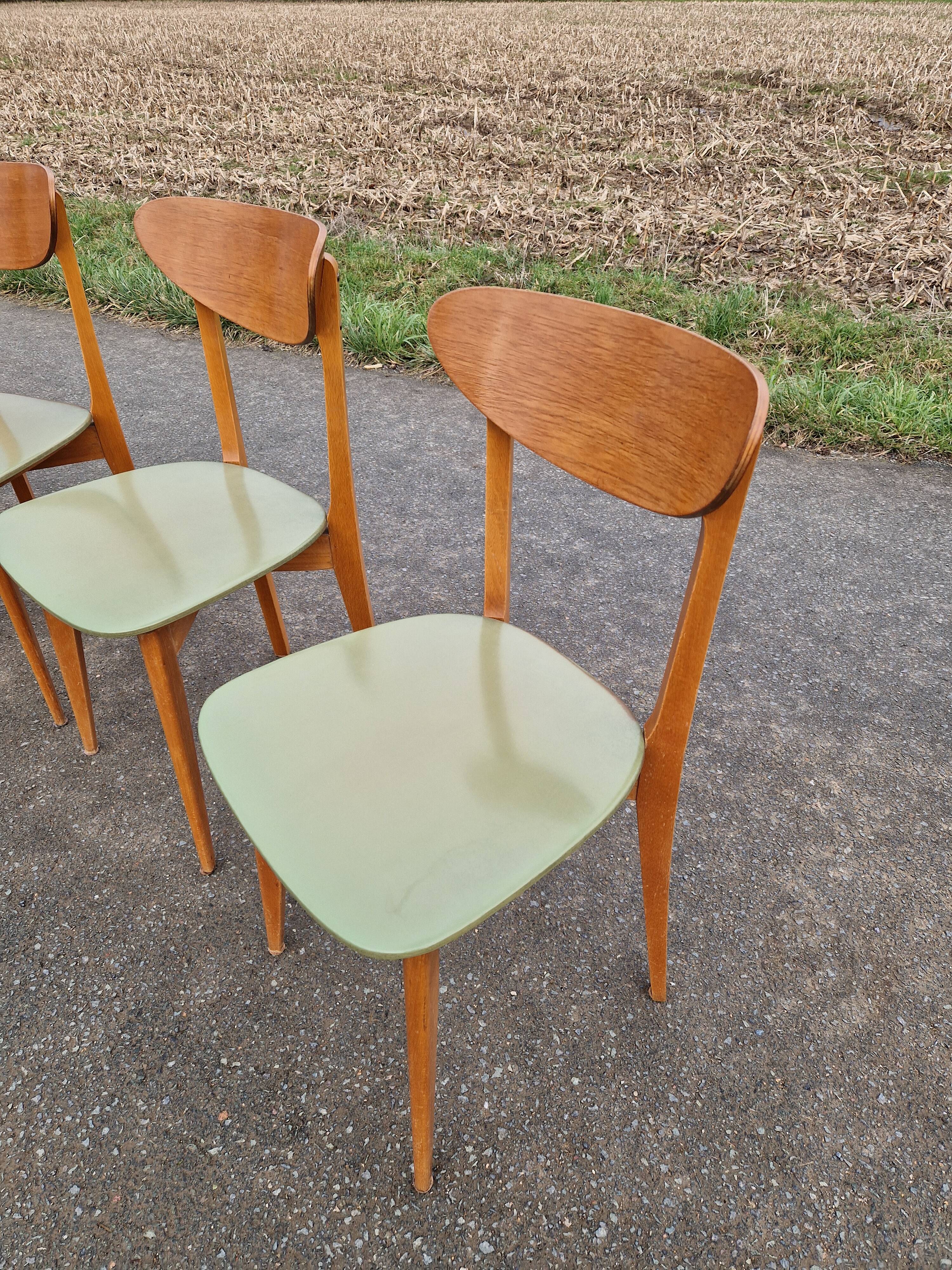 Set of 5 vintage Scandinavian style chairs