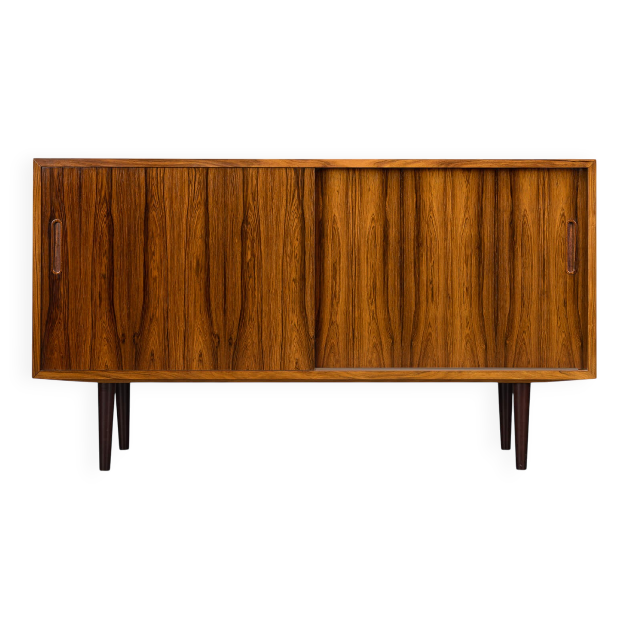 Enfilade en palissandre danois avec portes coulissantes par Hundevad & Co, années 1960.
