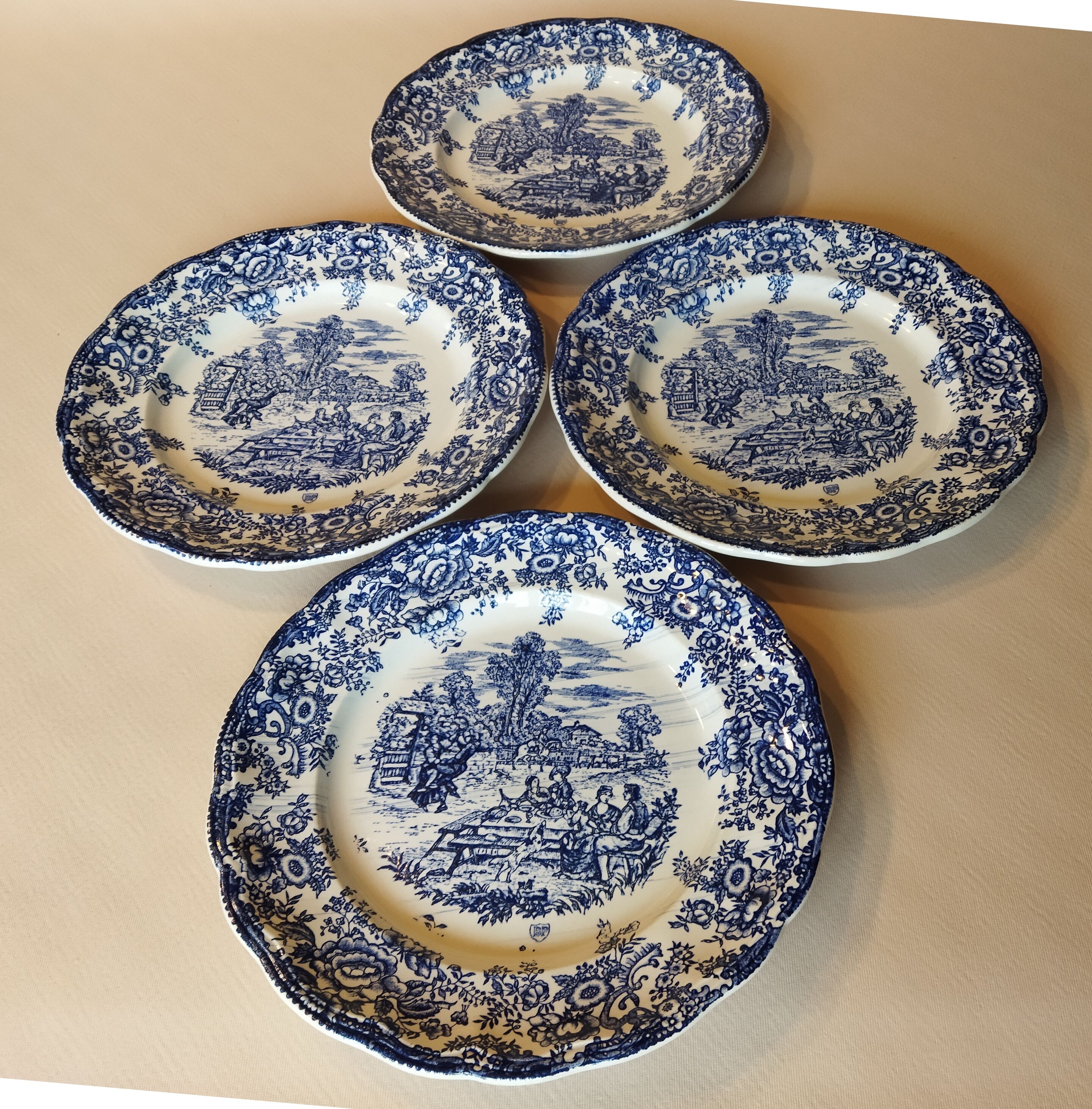 4 blue & white English style dinner plates