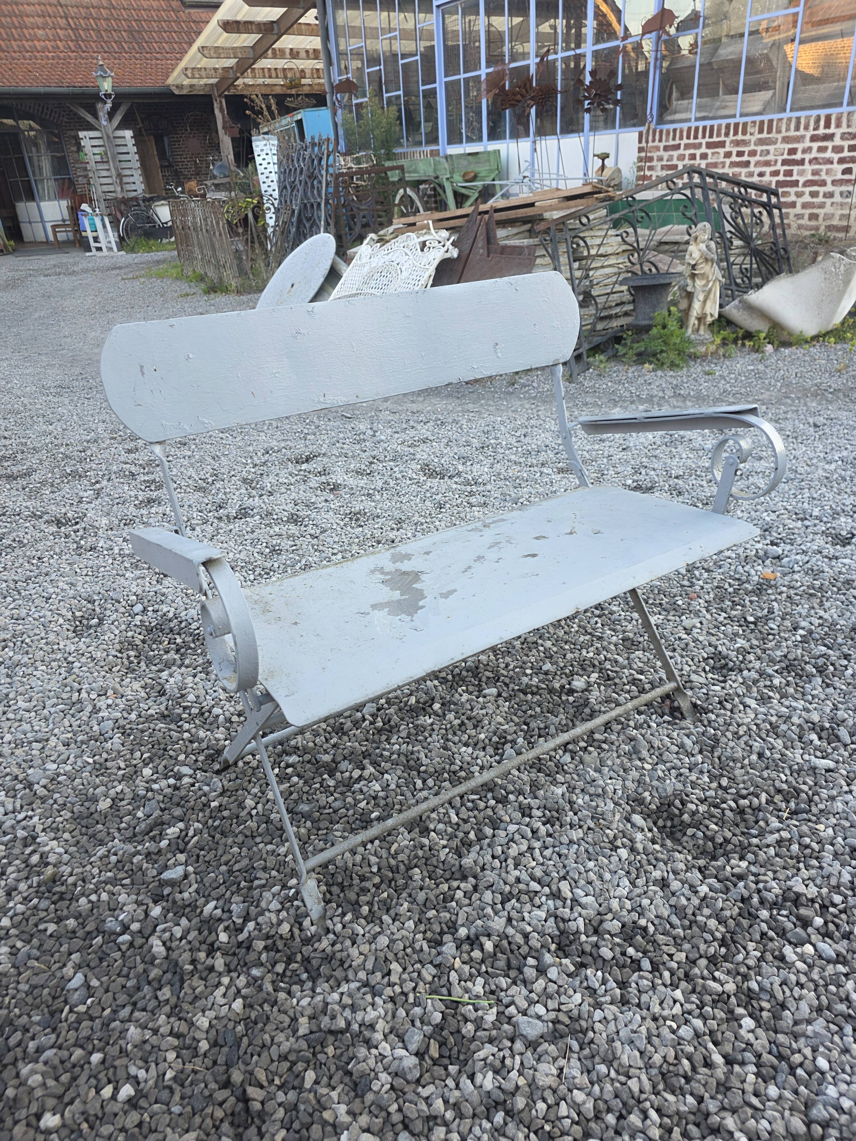 Banc de jardin ancien en fer forgé massif